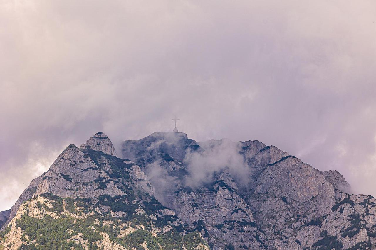 Pensiunea Montan Busteni Buşteni Exterior foto