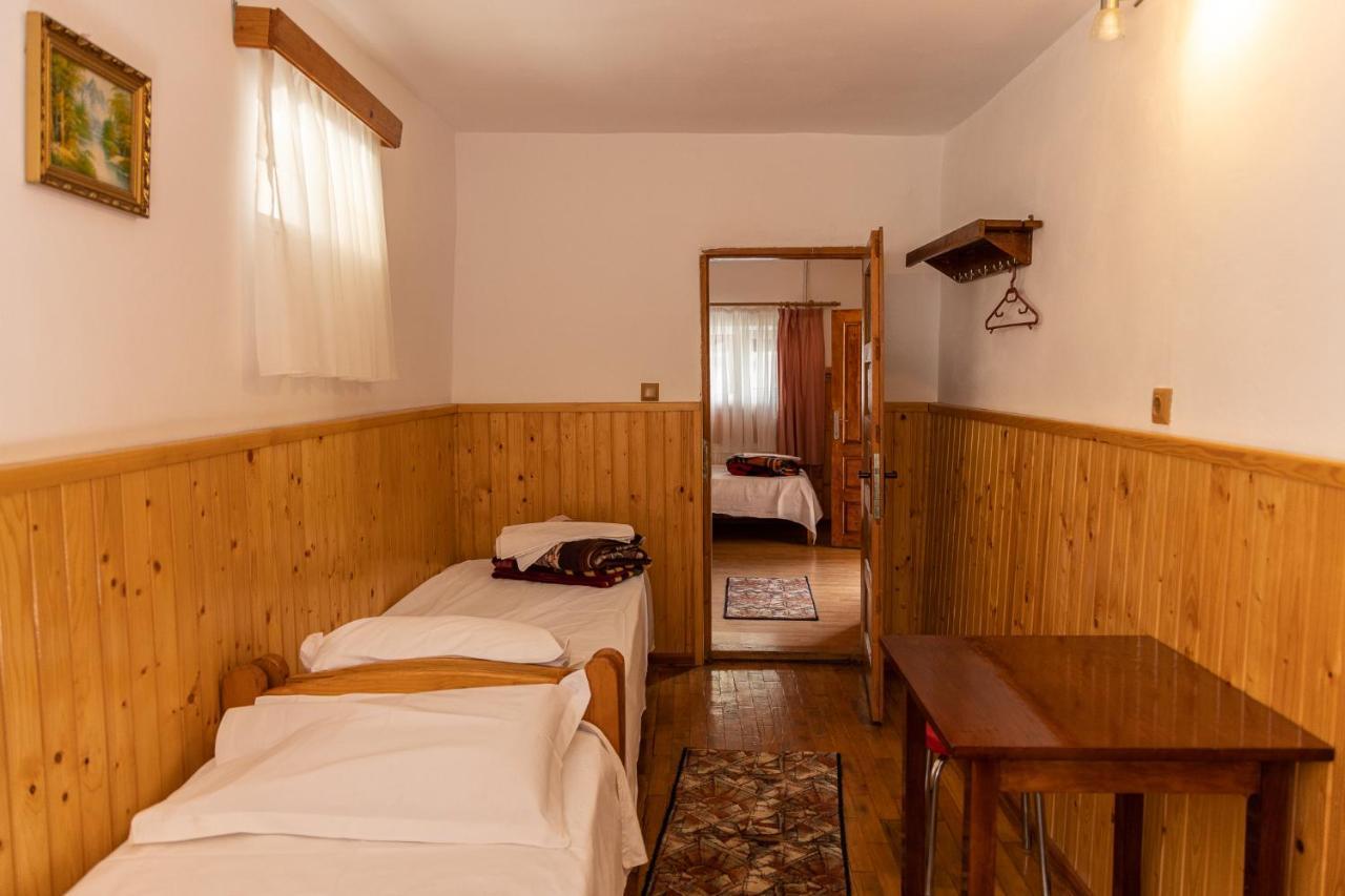 Pensiunea Montan Busteni Buşteni Exterior foto