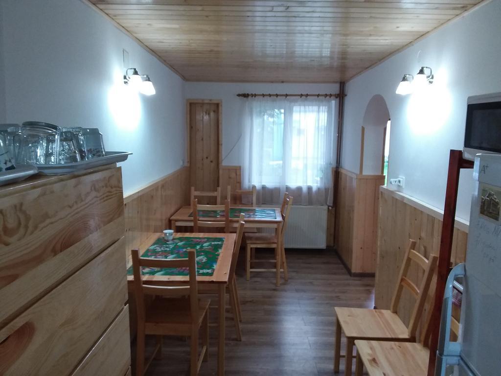 Pensiunea Montan Busteni Buşteni Exterior foto