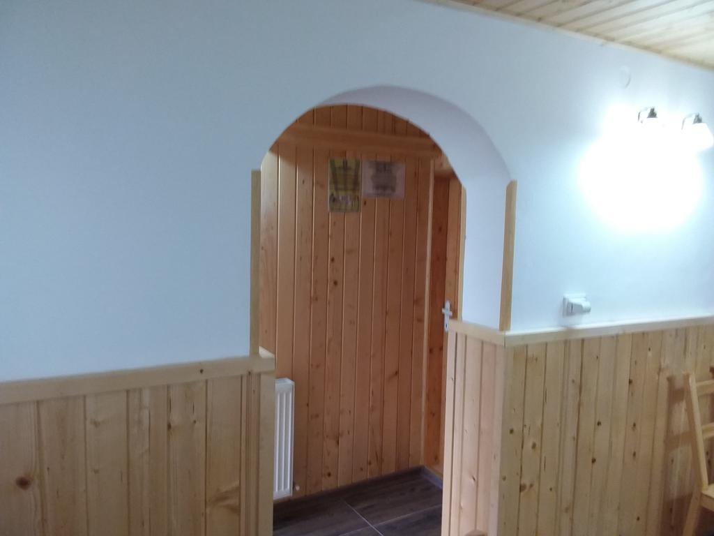Pensiunea Montan Busteni Buşteni Exterior foto